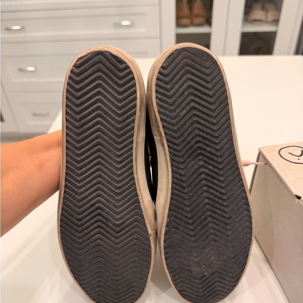 Golden Goose Olive Sneakers with Pink Laces Like New with duster and box - Picture 4 of 6